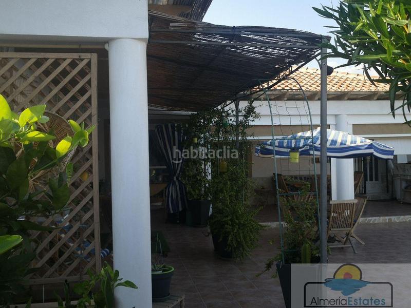 Foto b0f59259-7409-4cb6-8e0d-7752f48f7102. Chalet villa en Zurgena
