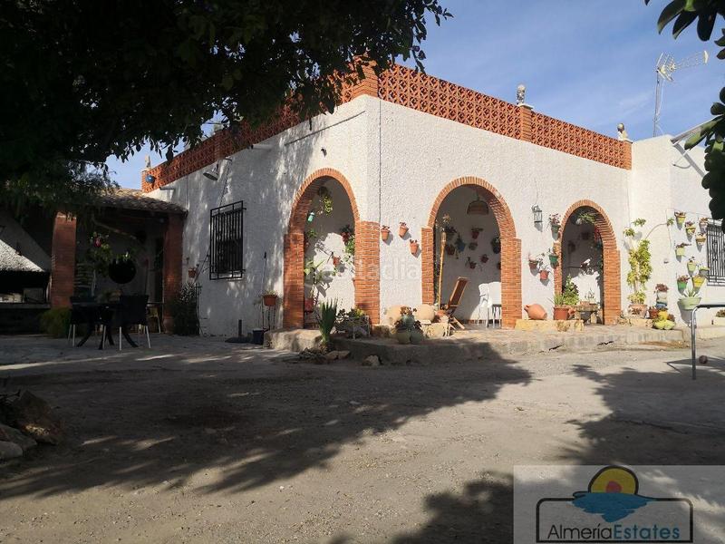 Foto f3495adc-e9c0-46ff-8177-c0ced5d3c6a5. Chalet dans Albox