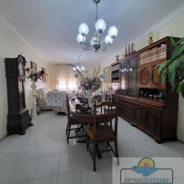 Foto f430cf5b-02d1-42c9-a589-f4b9ae8d9556. Pis a Albox