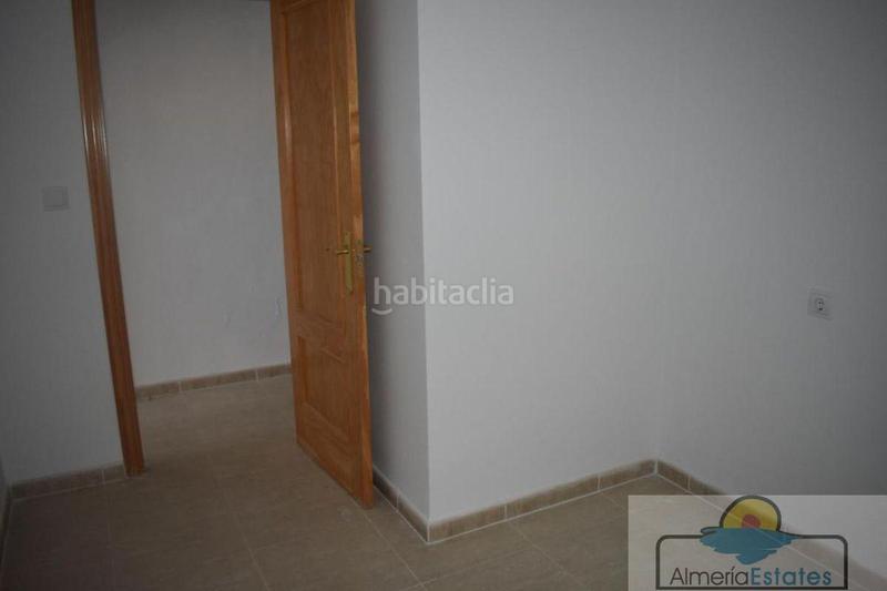 Foto 38d4bb81-6a94-4e34-8d2f-2e5cb7b1c80f. Pis amb aparcament a Fines