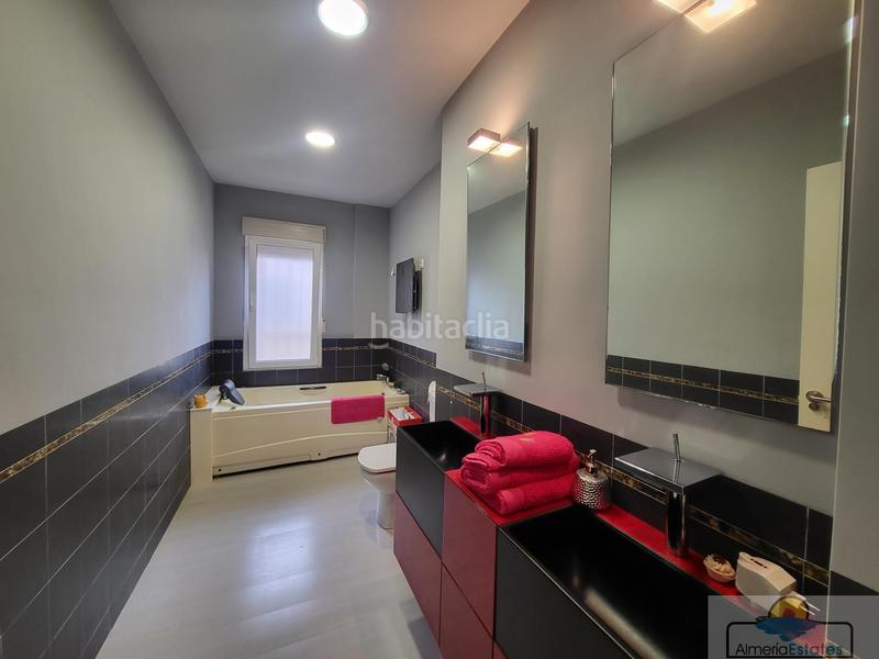 Foto 4fb23993-b019-40da-8db8-f589b1cf556e. Pis a Albox