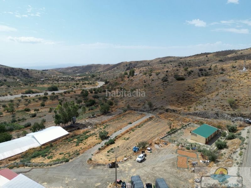 Foto c2f99efc-9685-4a35-bd03-d93629843c32. Casa amb aparcament a Taberno