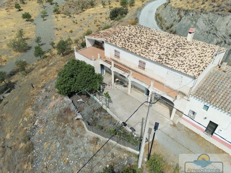 Foto dfb1e2cf-b281-45dd-b32a-3c1326ccd0ac. Casa amb aparcament a Taberno