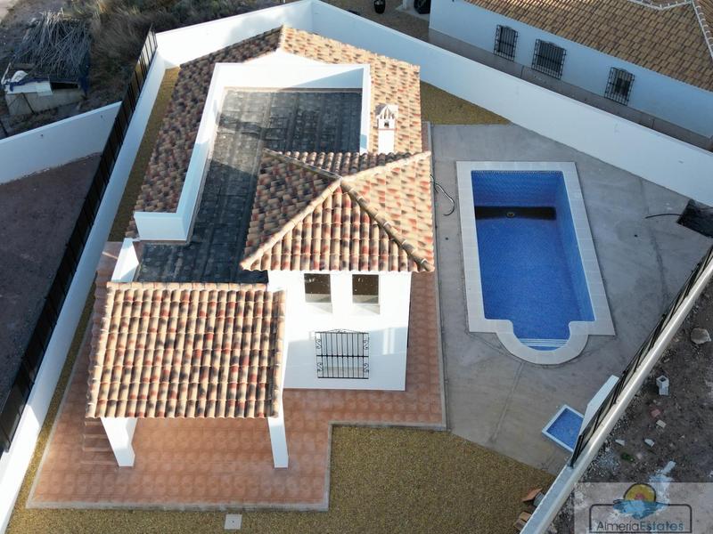 Foto fcf5fa81-2b81-4ef2-ba0e-2e7fd21f8734. Xalet amb piscina a Arboleas