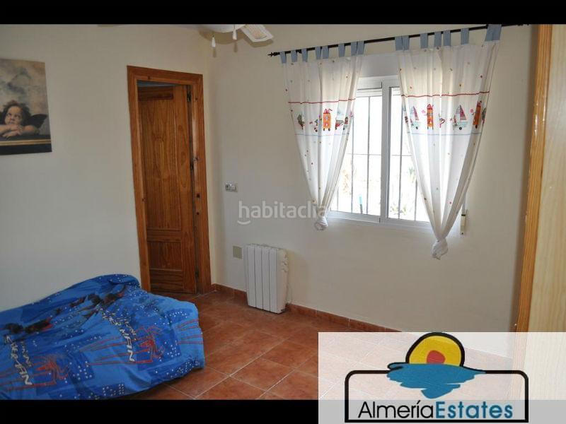 Foto 4c56de26-5a20-4a57-aff4-87e76bbe688d. Chalet dans Albox