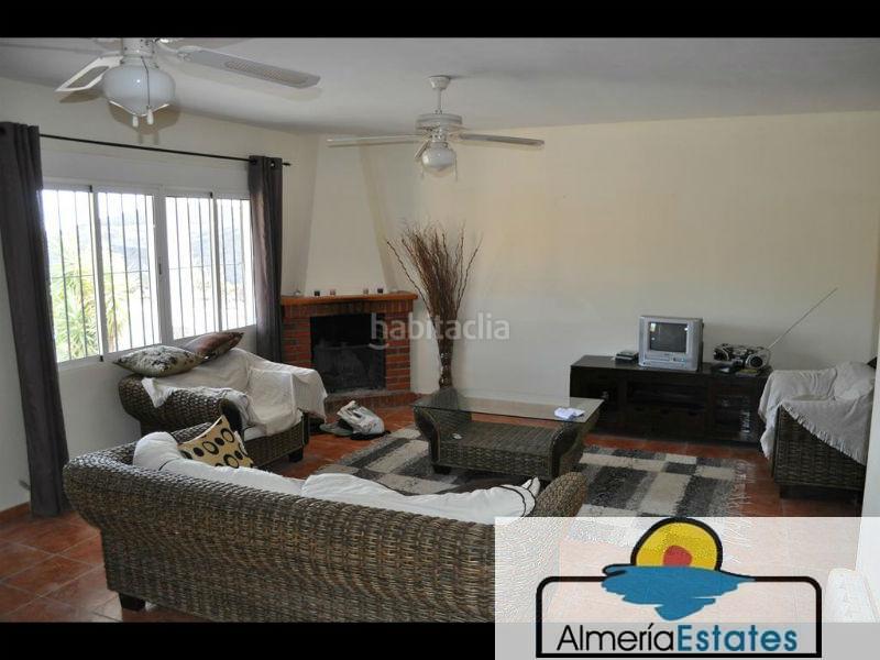 Foto d43cd187-ee6f-4ce8-a0c9-fb03210873f9. Chalet dans Albox