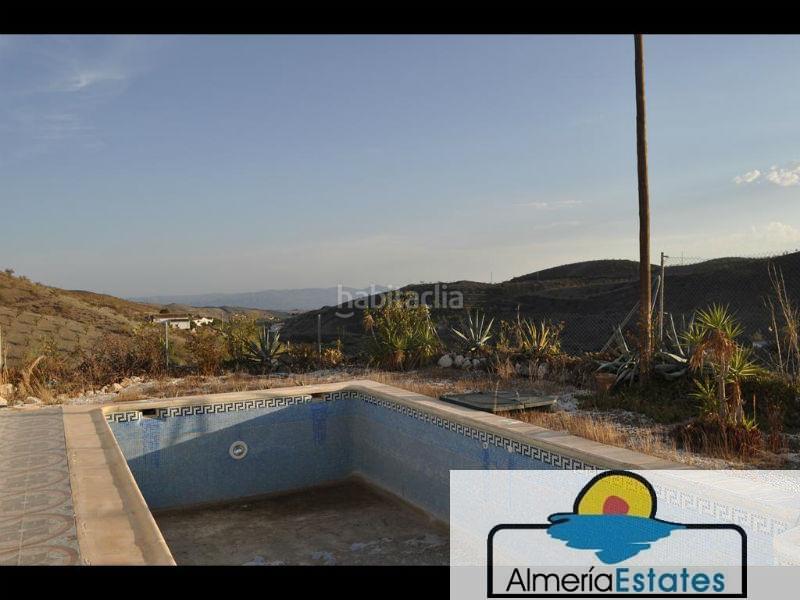 Foto d7248480-459c-4403-bda5-3ebe05fc7bc5. Chalet dans Albox