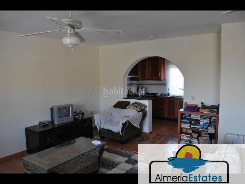 Foto f045dc5d-916f-4f89-bc1c-c6f987f78713. Chalet dans Albox