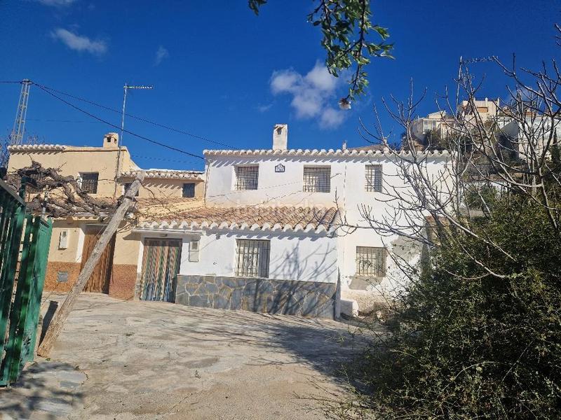 Foto 83a0238d-ecbf-4c91-95ea-70f23a96c542. Casa con parcheggio in Albox