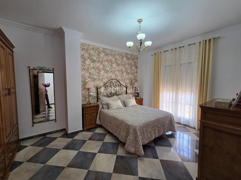 Foto 3ce5e078-65cb-49d8-93dd-0265707229c4. Casa amb aparcament a Albox