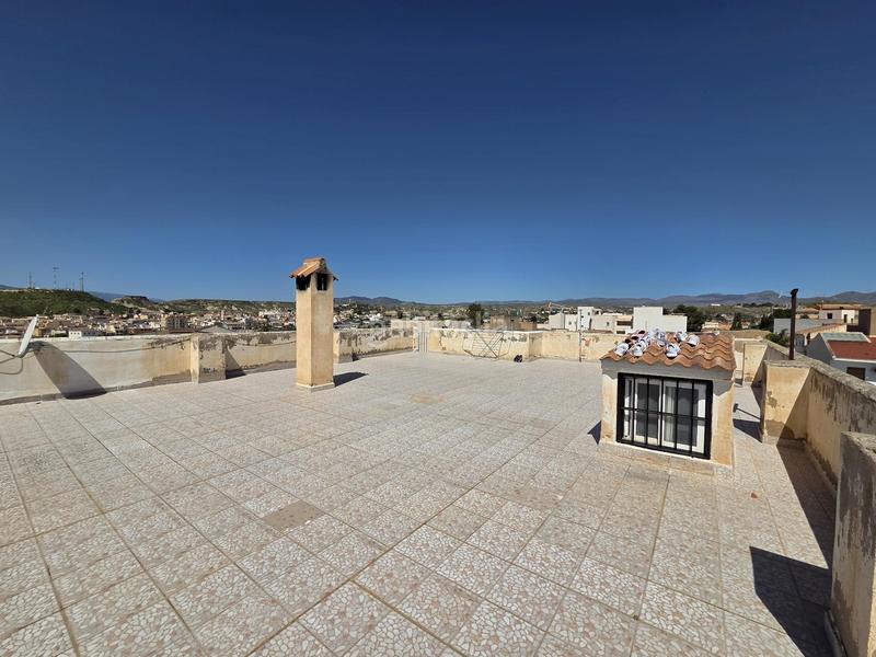 Foto 55dfb121-b1c5-4815-b4a9-c1da64b505b6. Casa amb aparcament a Albox