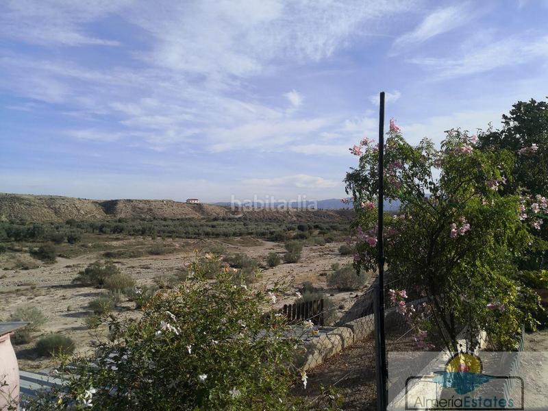 Foto 4073bc48-168b-43c0-a831-7b767543a6d6. Alquiler chalet villa en Albox