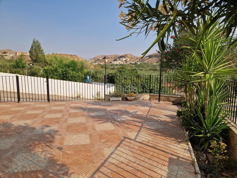 Foto d8c41394-b79d-4a83-b7c5-47ee7471b43f. Alquiler chalet villa en Albox