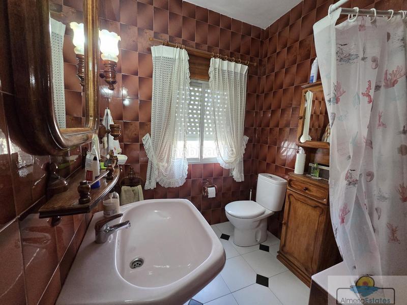 Foto cb6e8458-bf9f-498e-ac9e-39904d22b527. Pis a Olula del Río