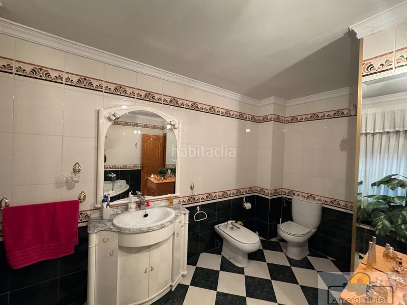 Foto fe6ae432-b75b-41eb-b071-cdd02952b8ad. Casa a Olula del Río