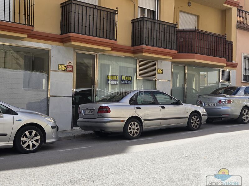 Foto e8927bd8-e8bd-4dda-9659-6d7e0ff75c8c. Lloguer local comercial a Albox