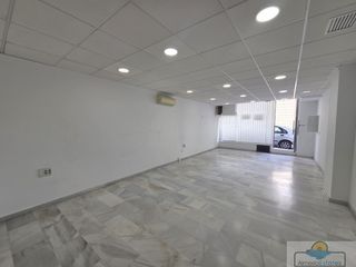 Miete Geschäftsraum in Albox. Zona comercial del pueblo