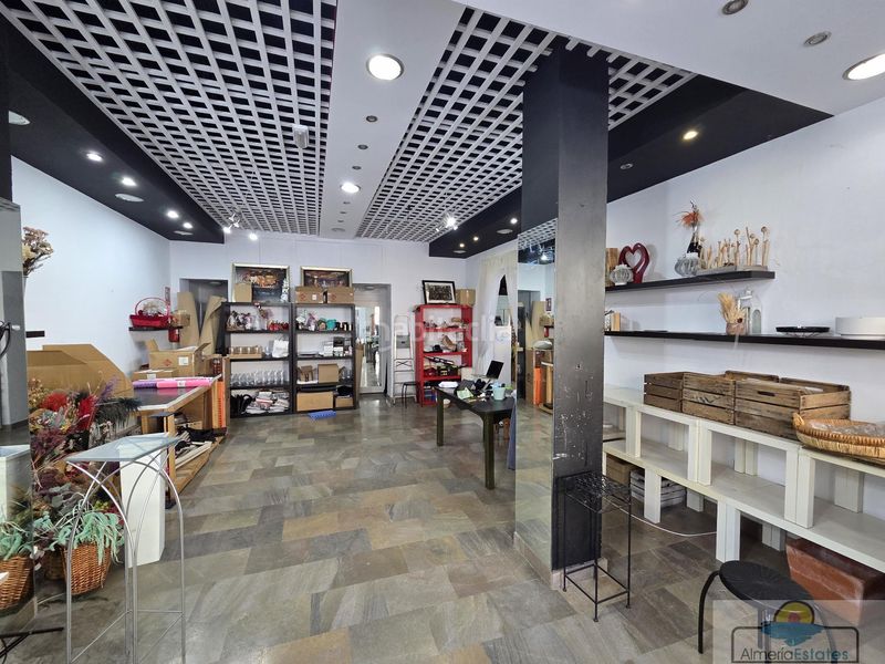 Foto aa2ba1d2-54e6-4b86-a2fd-9836448eca9f. Local comercial a Albox