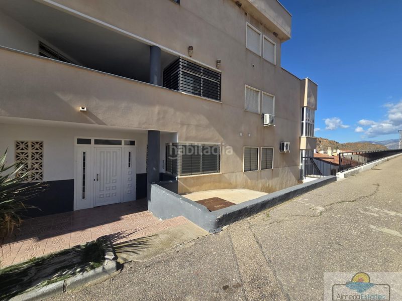 Foto 7abf8c14-14c3-4037-831d-4b3b2e291967. Rent flat in Macael