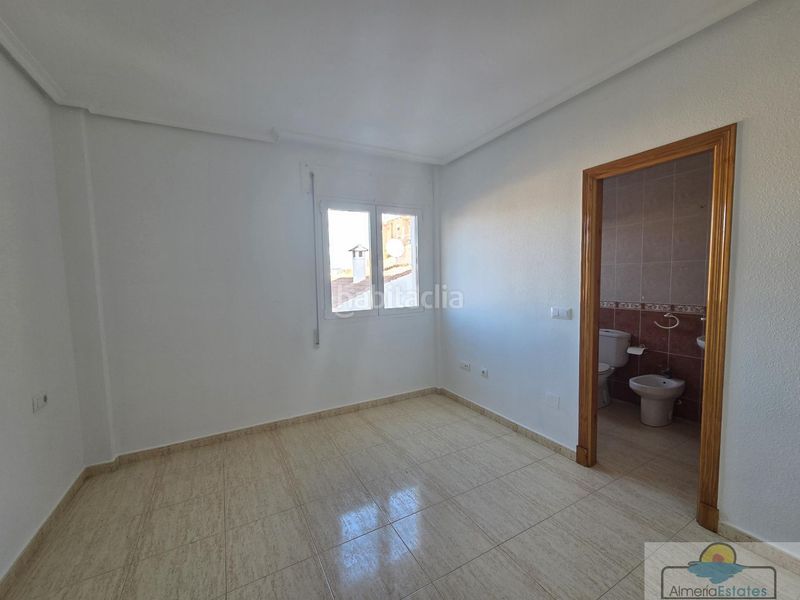 Foto f23f8300-982c-43ed-84b8-063c9fb73553. Rent flat in Macael