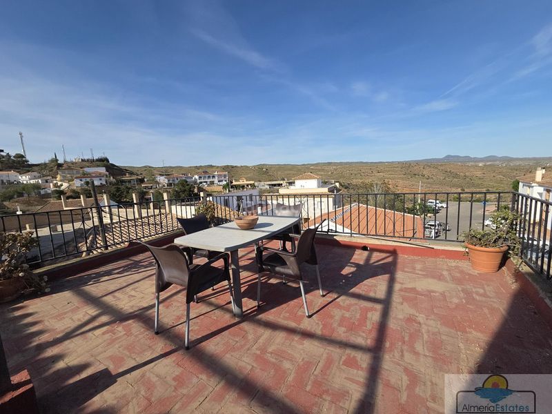 Foto 03bb3d04-79df-48e1-9376-0f0d00e9681b. Casa amb aparcament a Taberno