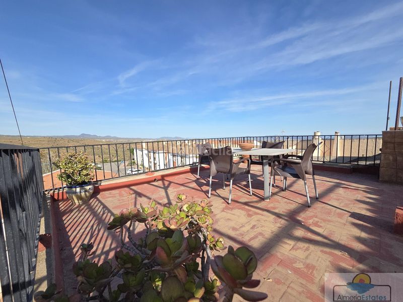 Foto 963d1451-0d40-4b5b-bd7e-5e72d1f6e768. Casa amb aparcament a Taberno