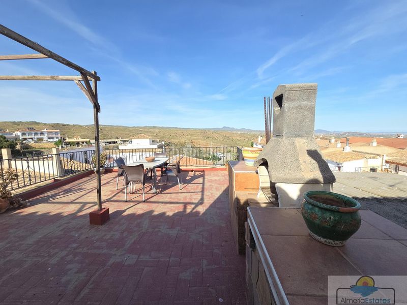 Foto e9f6a9a6-aa89-416d-9703-6b0b53fb83dd. Casa amb aparcament a Taberno