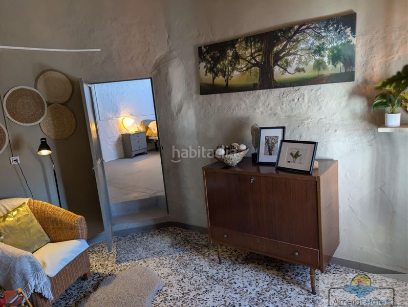 Foto a3d2d2e6-6d21-4298-9e18-5da916c85f3b. Casa a Somontín