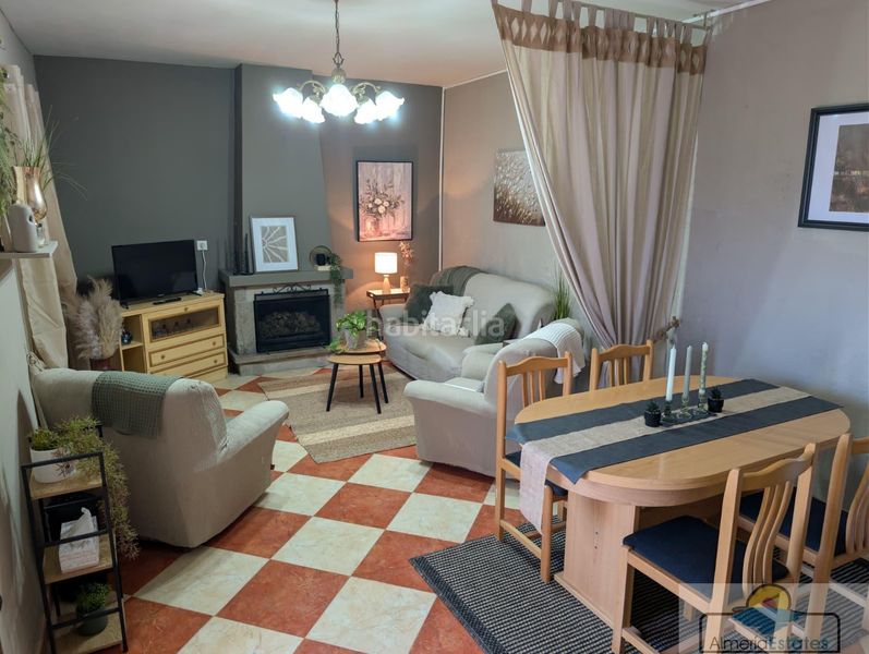 Foto ed3842cf-e1f8-4105-a5ea-568d4dec3fa2. Casa a Somontín