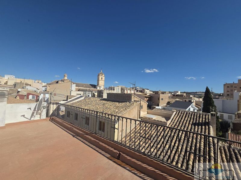 Foto f03d29cd-33bc-4560-bc9f-f16557def4cc. Edifici a Albox