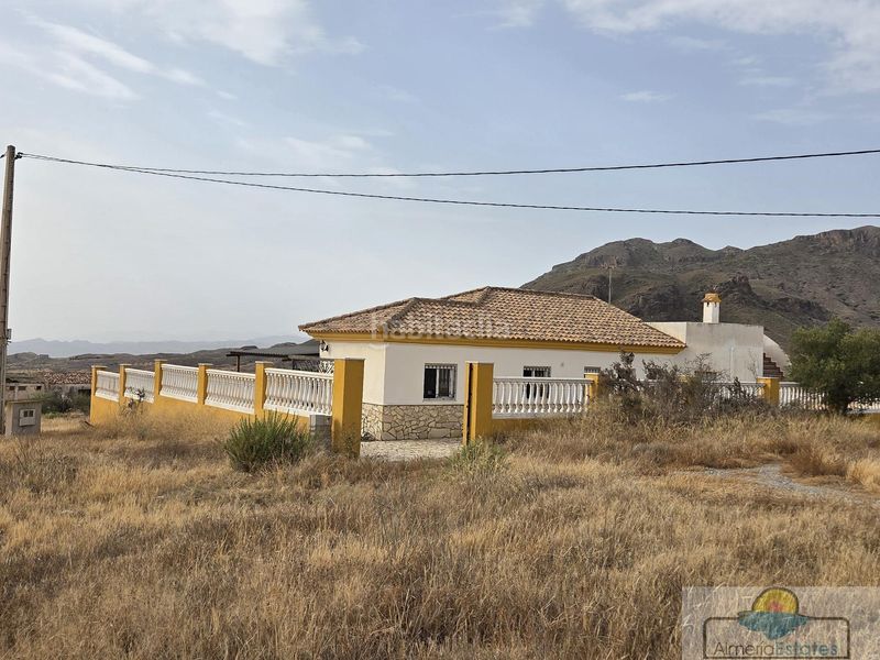 Foto def40b7f-ffca-4c1c-b903-6e92c94d1303. Casa a Albox
