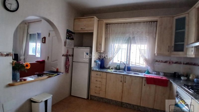 Foto 163afb22-50a3-4c7c-bd20-780ec8df45c3. Casa adossada a Albox