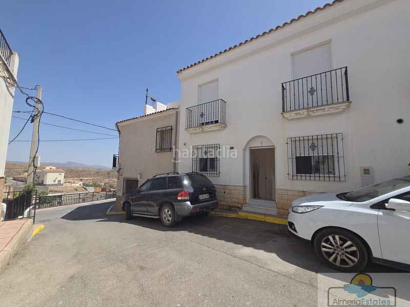 Foto 5bced1ec-afb2-47fe-95f1-7096d53b568d. Casa adossada a Albox