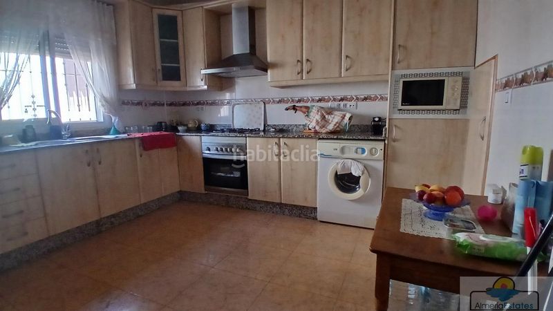 Foto 5bffd2fb-ebb4-4cd9-87f3-0d02eb37ceb6. Casa adossada a Albox