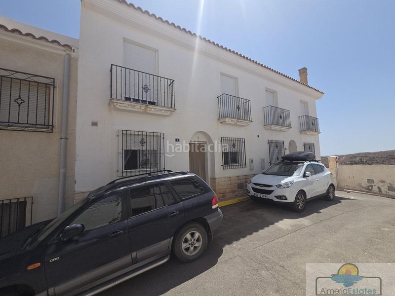 Foto bdc88798-3462-4919-9124-aa663649d15d. Casa adossada a Albox