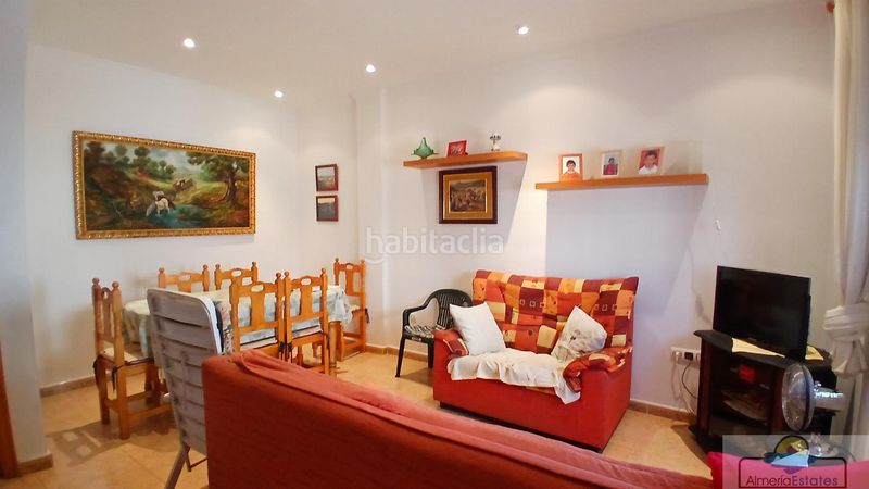 Foto c0b77b9c-777a-4c58-ab31-13f40f2fd0a0. Casa adossada a Albox