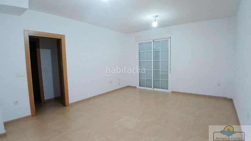 Foto 967d176a-c72a-4b30-8ed6-637121657832. Flat with parking in Albox