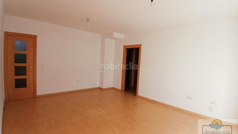 Foto 9a3d6c38-7cc5-4032-919b-79c2a8f3d05d. Flat with parking in Albox