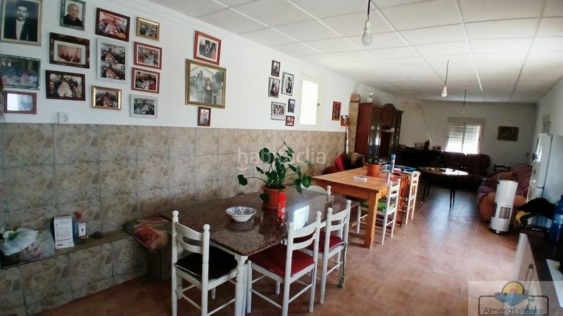 Foto f058b6fc-47b4-4b1d-901a-9bd32f1b5506. Xalet a Albox