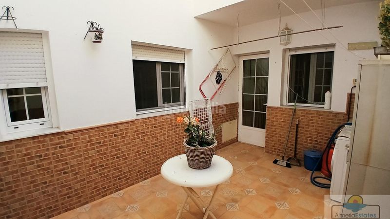 Foto 661be4b2-7e99-476e-919d-6649a10a214c. Casa amb aparcament a Albox