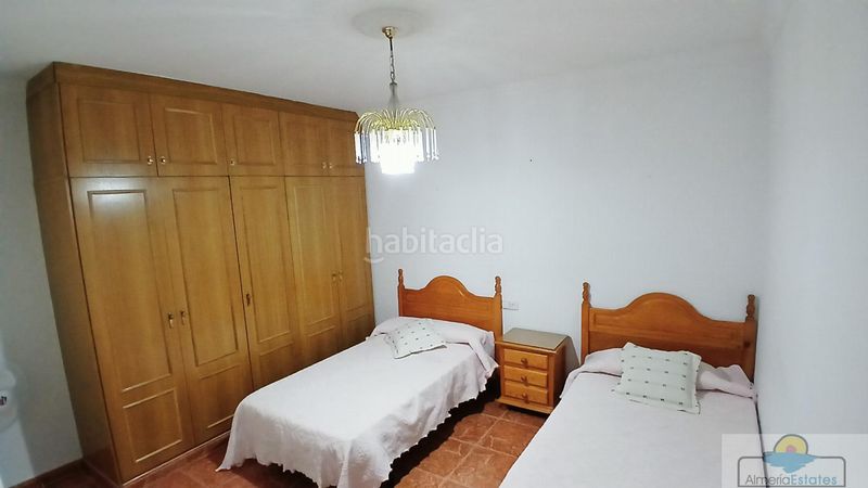 Foto bddcad56-f060-4143-b3f0-fec2f625b7ce. Casa amb aparcament a Albox