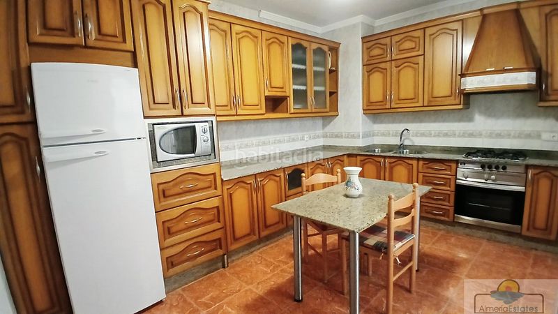 Foto be300d24-3852-448e-8ecc-77e01ca217a3. Casa amb aparcament a Albox