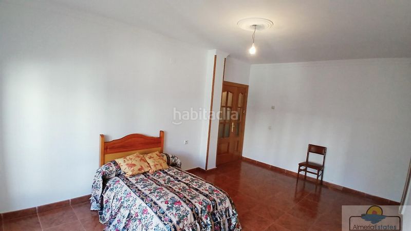 Foto c1e1918b-fd57-4f4e-a06c-195ea8e29f9a. Casa amb aparcament a Albox