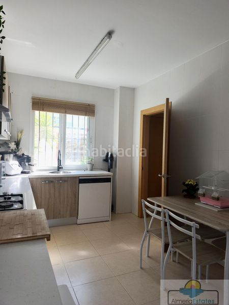 Foto 47ea611b-41ae-43f7-b1d3-0abb6ac71de9. Casa adossada a Albox