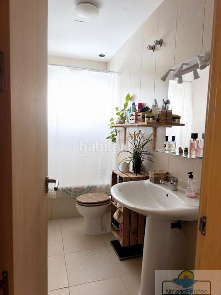 Foto a1af351d-c010-4954-a499-a6c8c9dca525. Casa adossada a Albox
