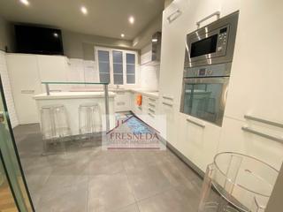 Pis a Plaza de América. Se vende bonito piso, reformado recientemente, tres habitaciones