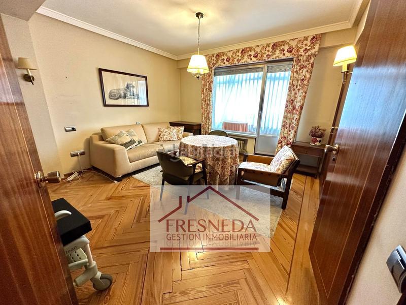 Foto 1f1721ea-c0c1-4845-aae6-714da80065e3. Pis amb calefacció aparcament a Plaza de América Oviedo