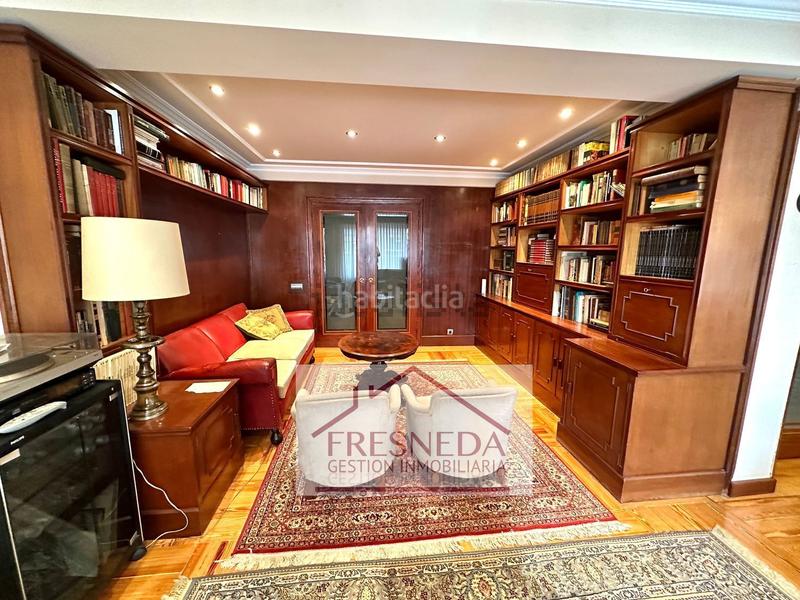 Foto a085cc14-046a-428c-8d9f-3c4413c1d472. Piso en Plaza de América Oviedo