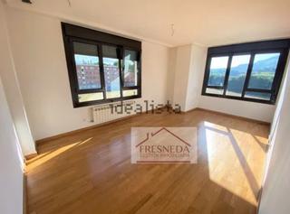 Appartement  Calle clara campoamor 1. Estupendo piso a lado del huca, muy luminoso