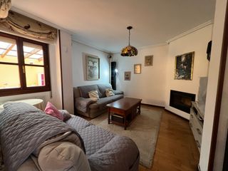 Maison jumelée  Calle los fresnos 13. Bonito adosado urbanizacion la fresneda
